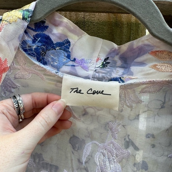 The Cove Boutique Boho Embroidered Floral Open Front Kimono Cardigan - Picture 2 of 8